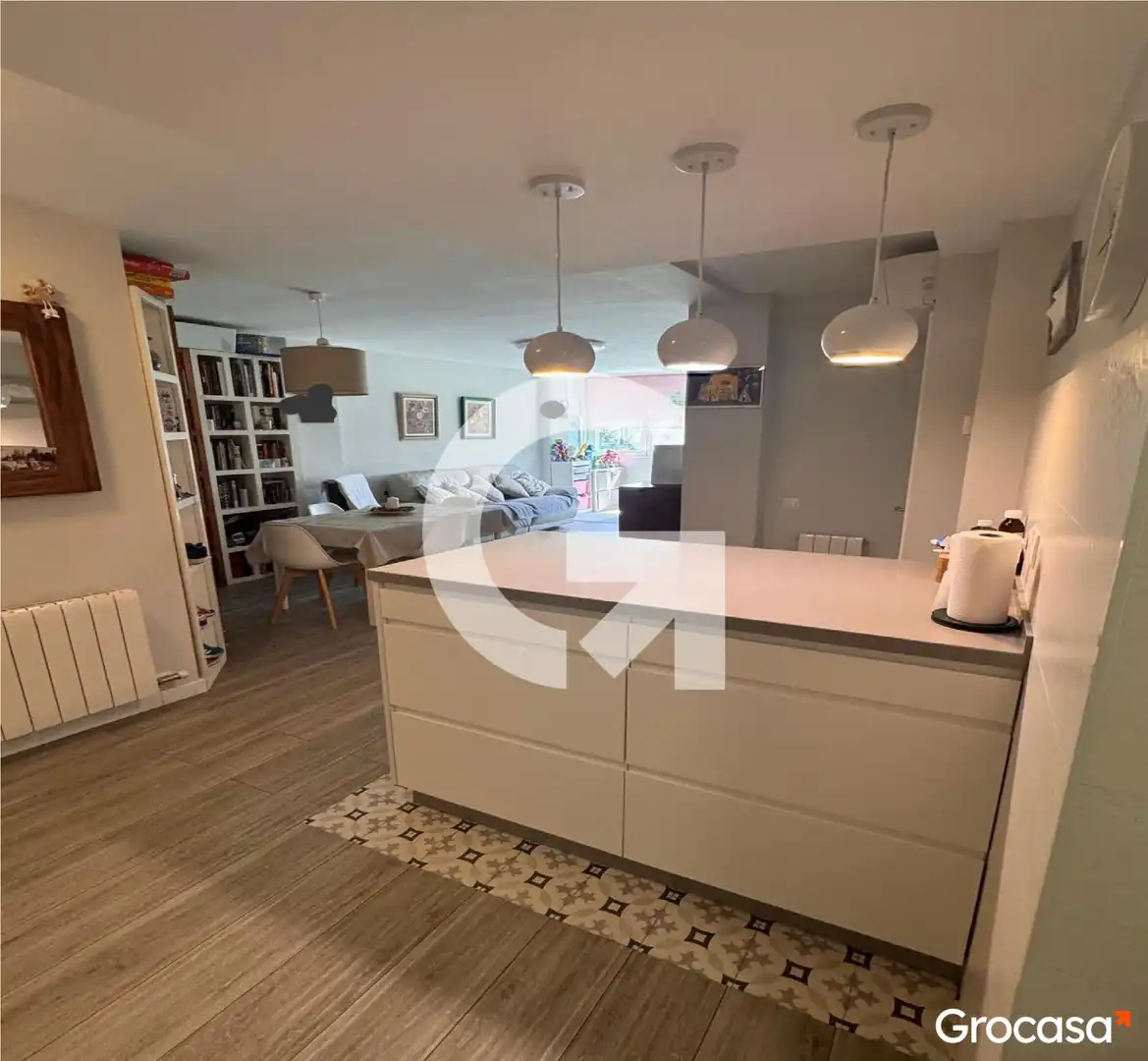 Kitchen of Flat for sale in L'Hospitalet de Llobregat  with Air Conditioner
