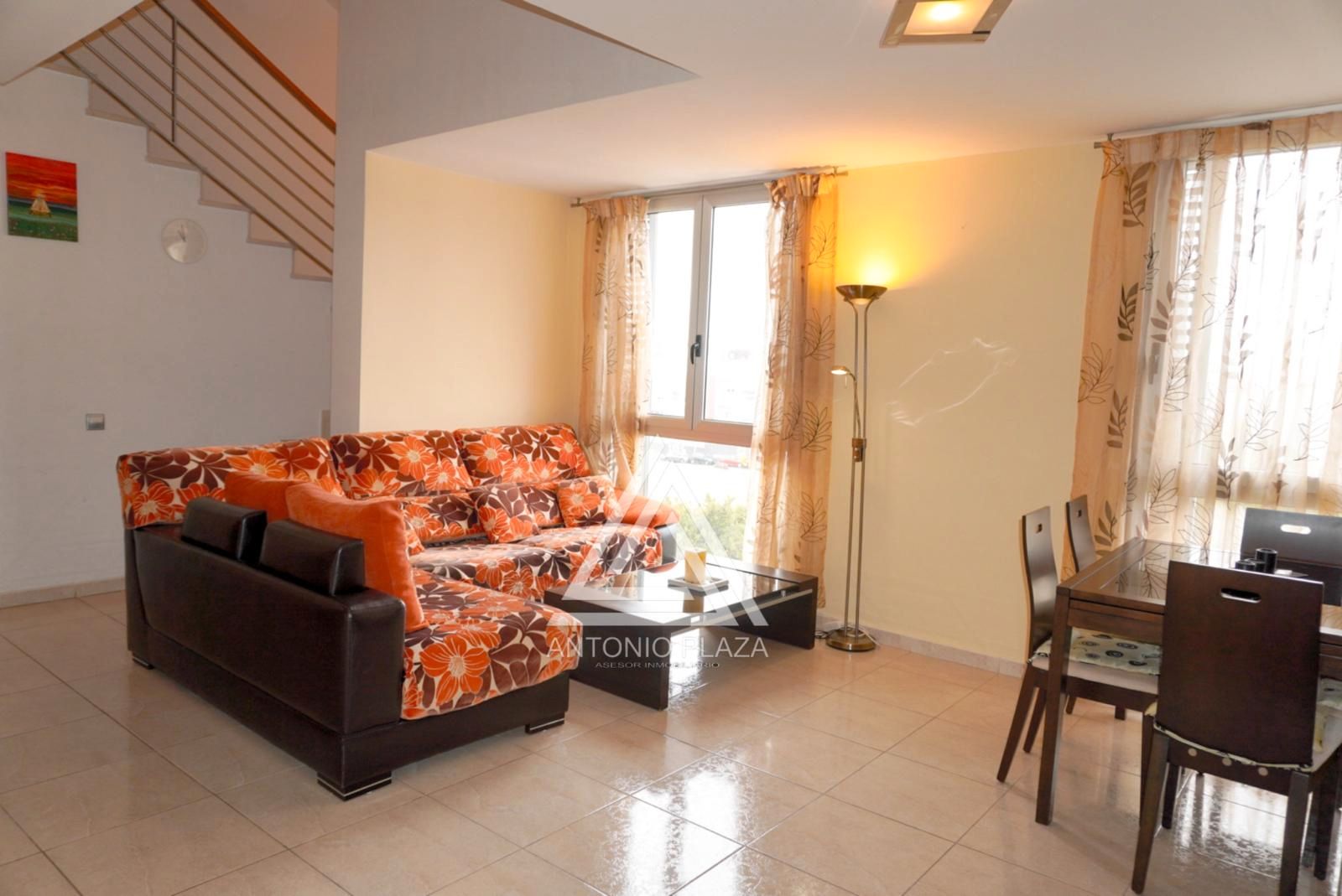 Living room of Duplex for sale in Las Palmas de Gran Canaria  with Balcony