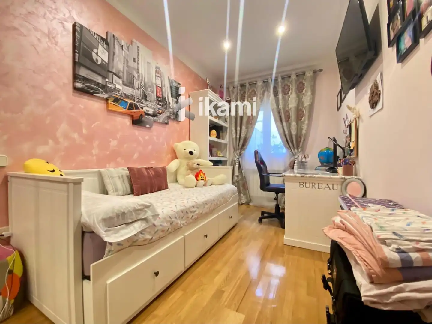 Bedroom of Flat for sale in Madrid  with Heating, Terrace and Furnished