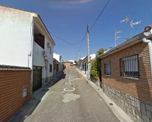 Exterior view of Duplex for sale in Escalona