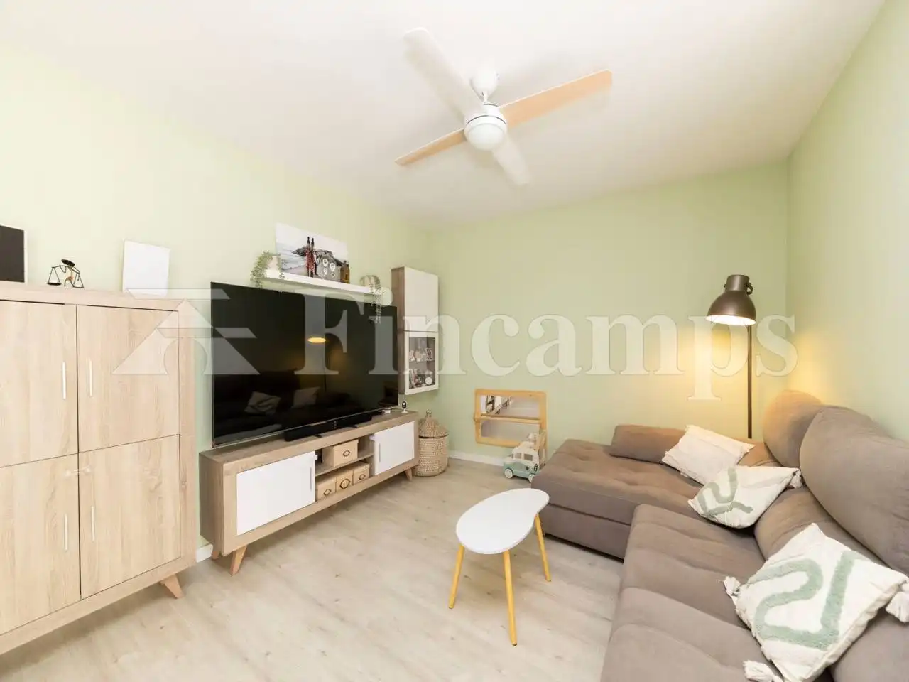 Living room of Flat for sale in Sabadell  with Air Conditioner, Heating and Parquet flooring