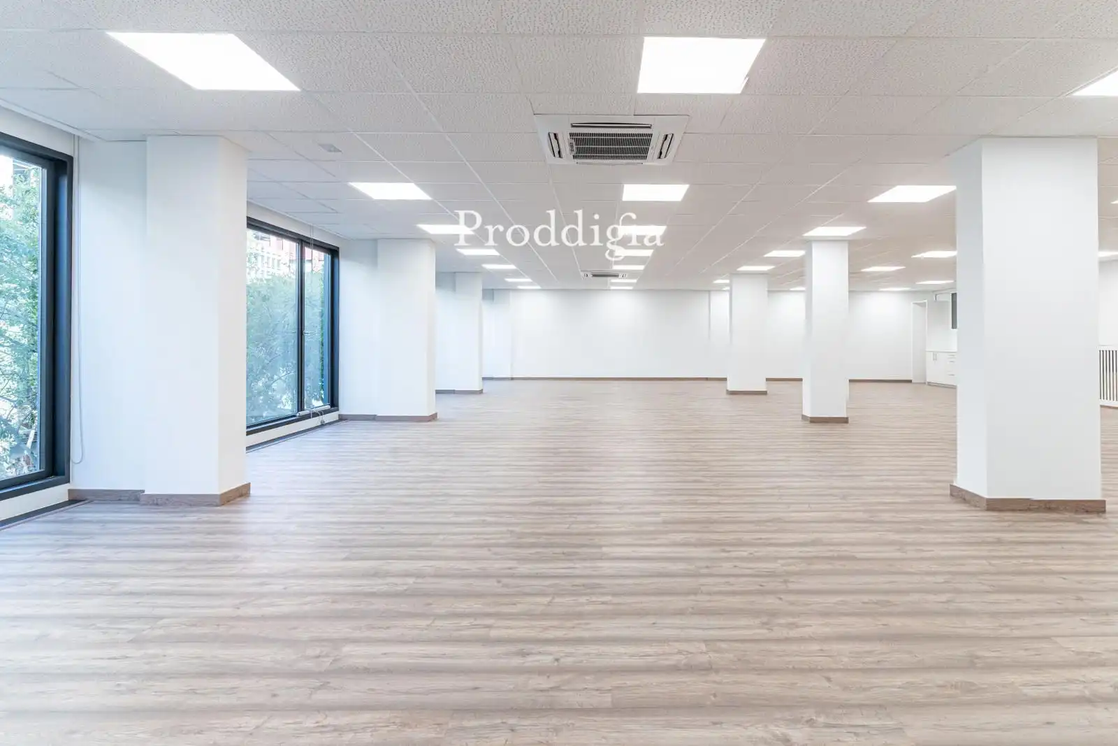 Office for rent in  Barcelona Capital  with Air Conditioner, Heating and Internet