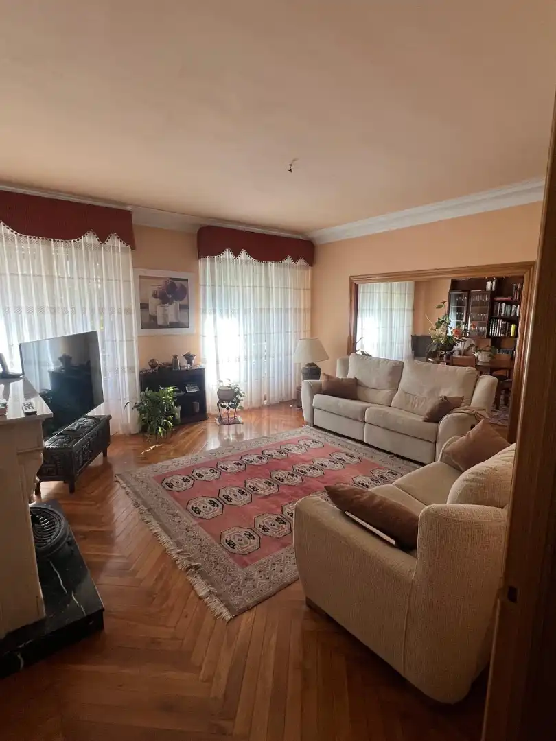 Appartement avec ascenseur à vendre à Calle Doctores Castroviejo