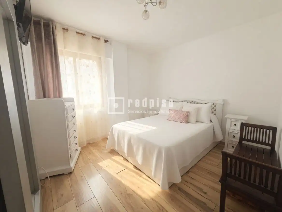 Habitación de Piso en venta en Alcorcón con Aire acondicionado y Calefacción