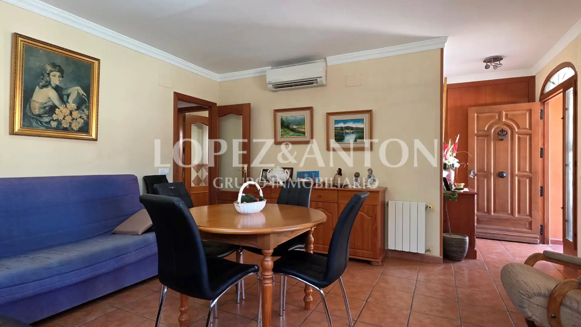 Sala d'estar de Casa o xalet en venda en L'Eliana amb Aire condicionat, Calefacció i Jardí privat