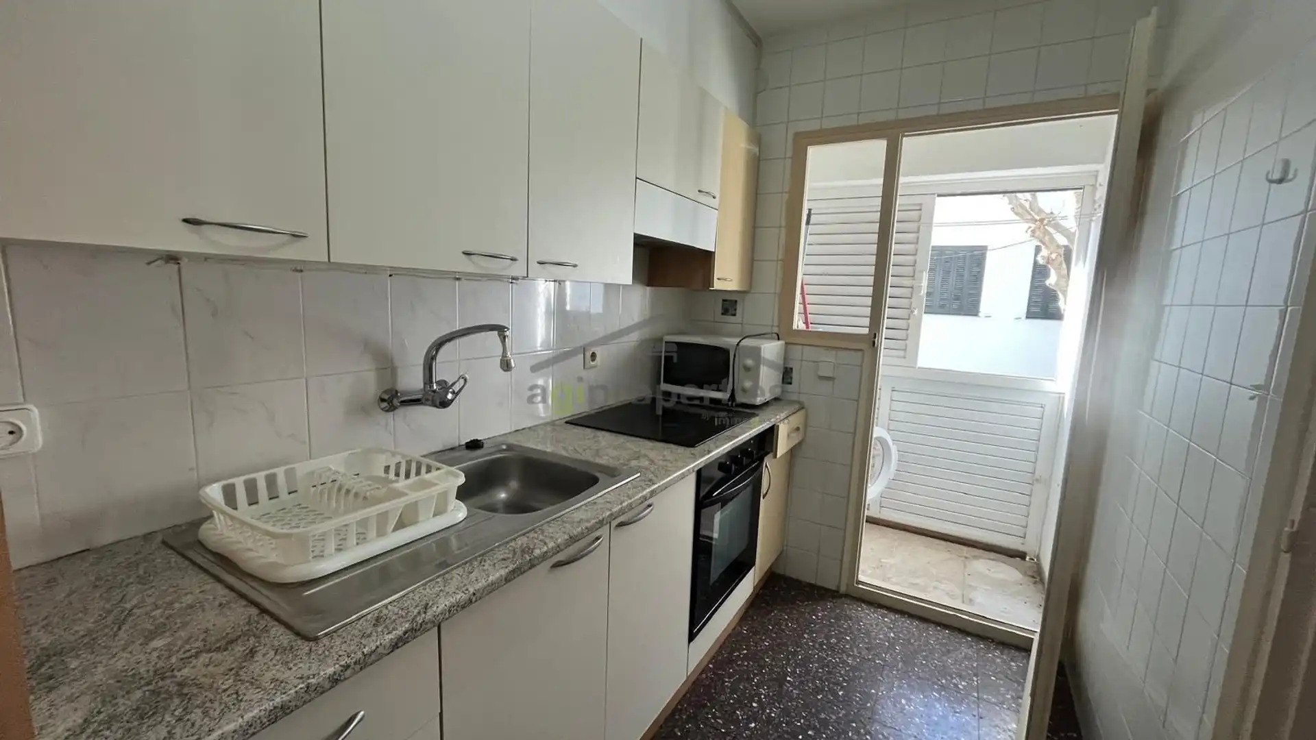 Cuina de Pis en venda en Cadaqués amb Moblat