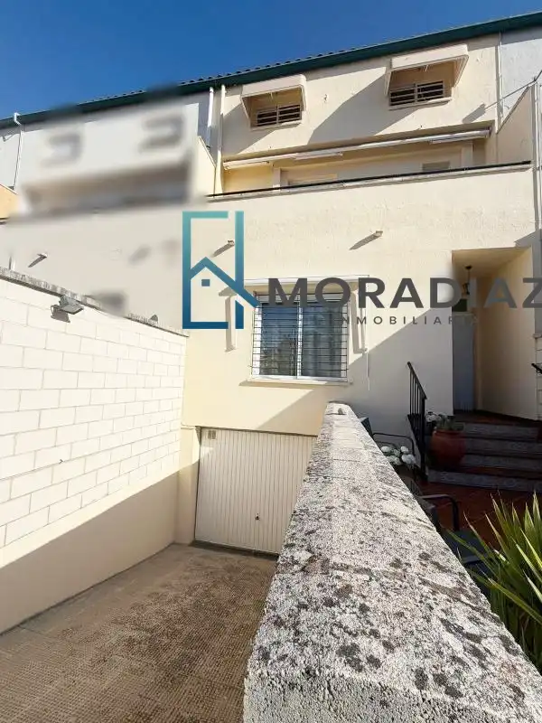 Reihenhaus mit Terrasse zum Verkauf in Calle Solidaridad 15, imagen 2