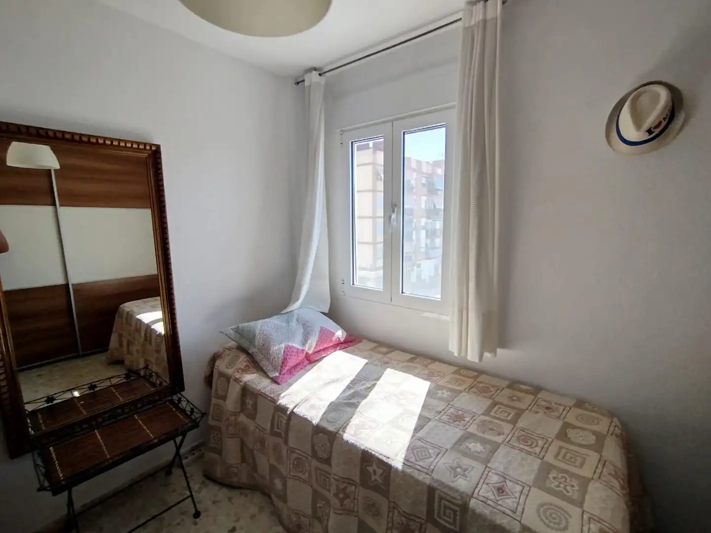 Habitación de Piso en venta en Vélez-Málaga con Aire acondicionado, Terraza y Trastero