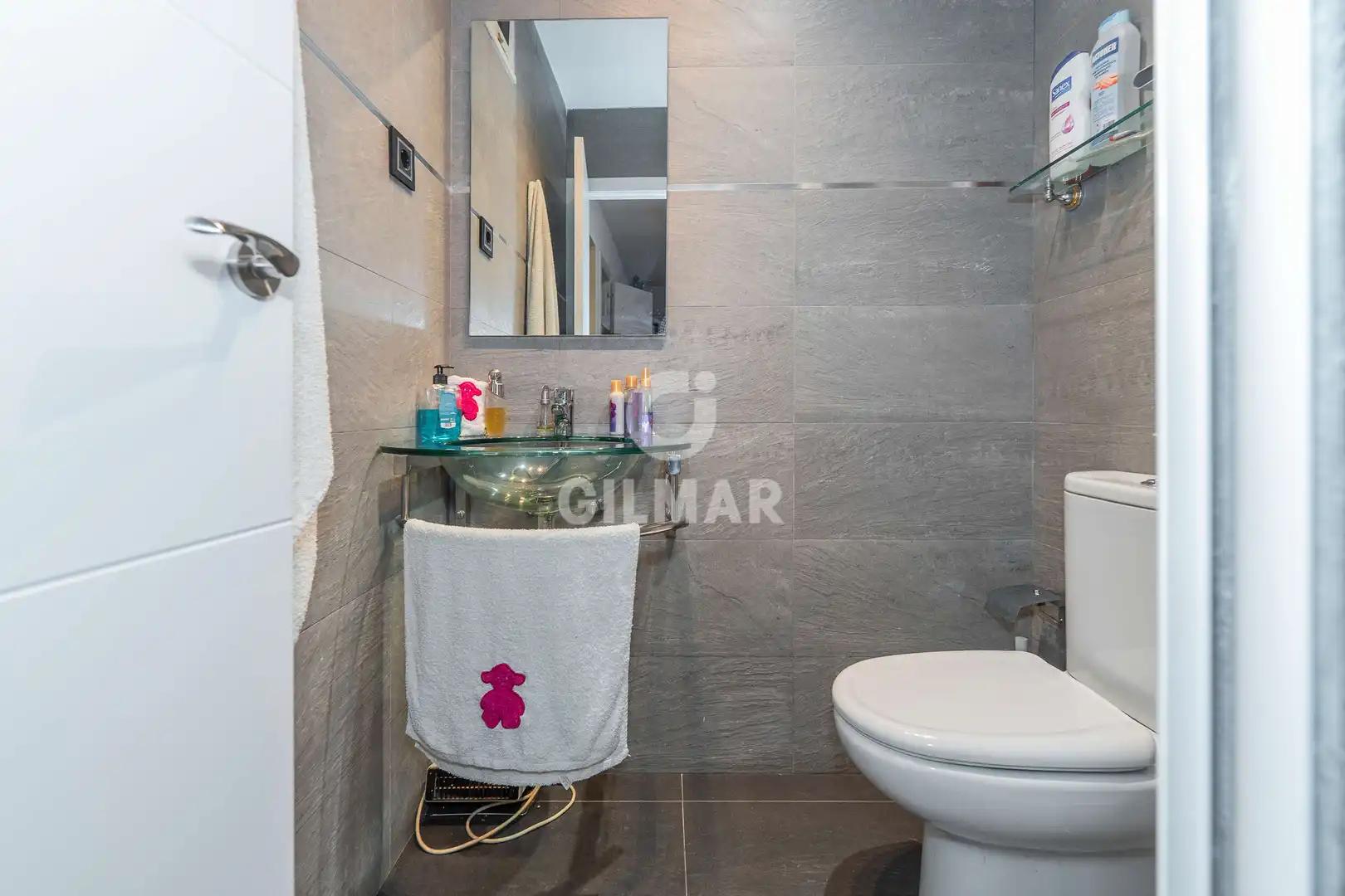 Badezimmer von Einfamilien-Reihenhaus zum Verkauf in Pozuelo de Alarcón mit Heizung, Privatgarten und Schwimmbad
