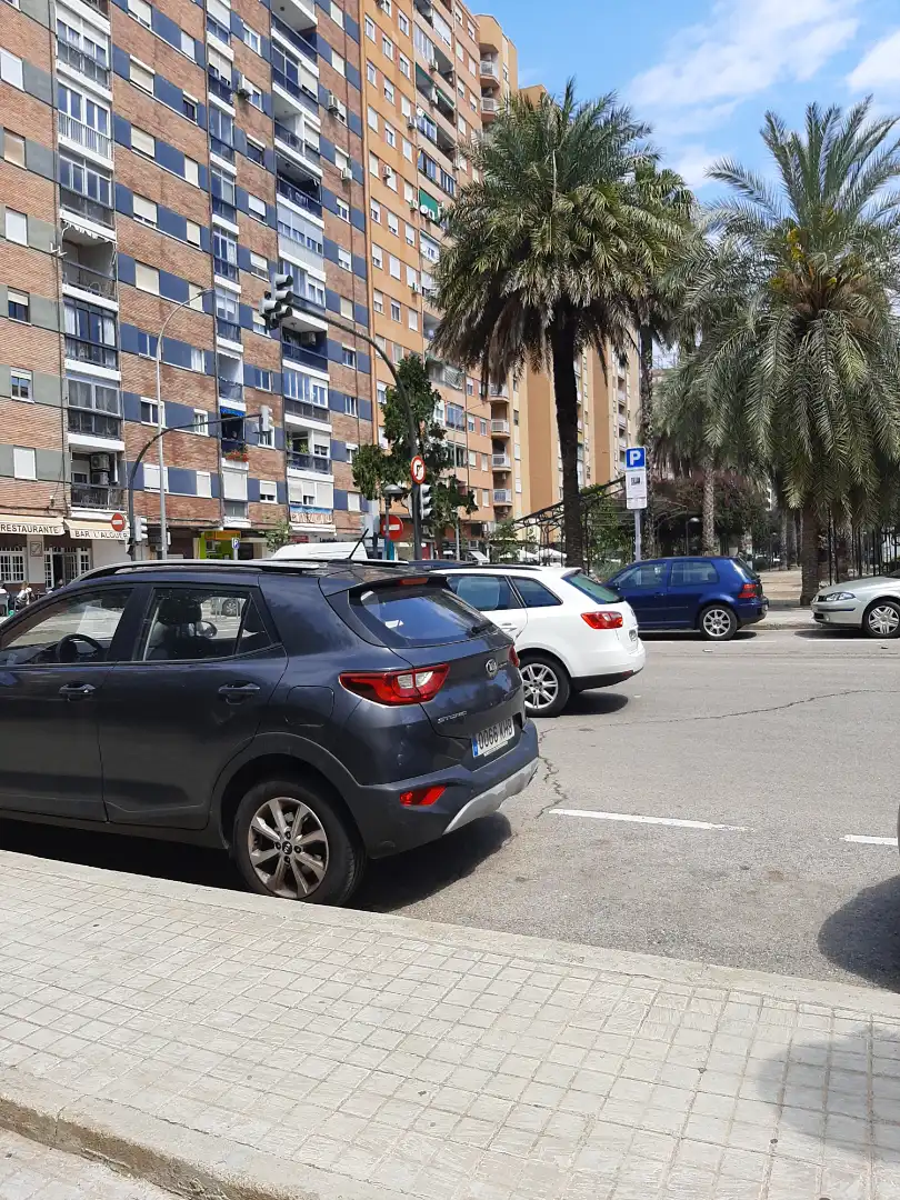 Aparcament de Local en venda en Valencia amb Terrassa i Moblat