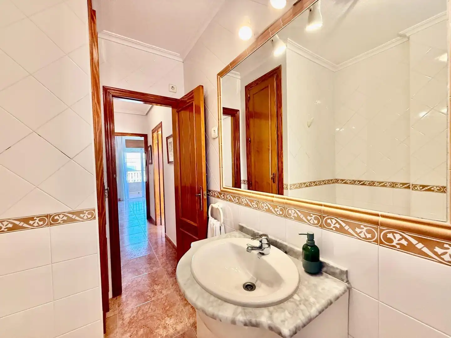 Baño de Casa adosada en venta en Pilar de la Horadada con Aire acondicionado, Calefacción y Jardín privado