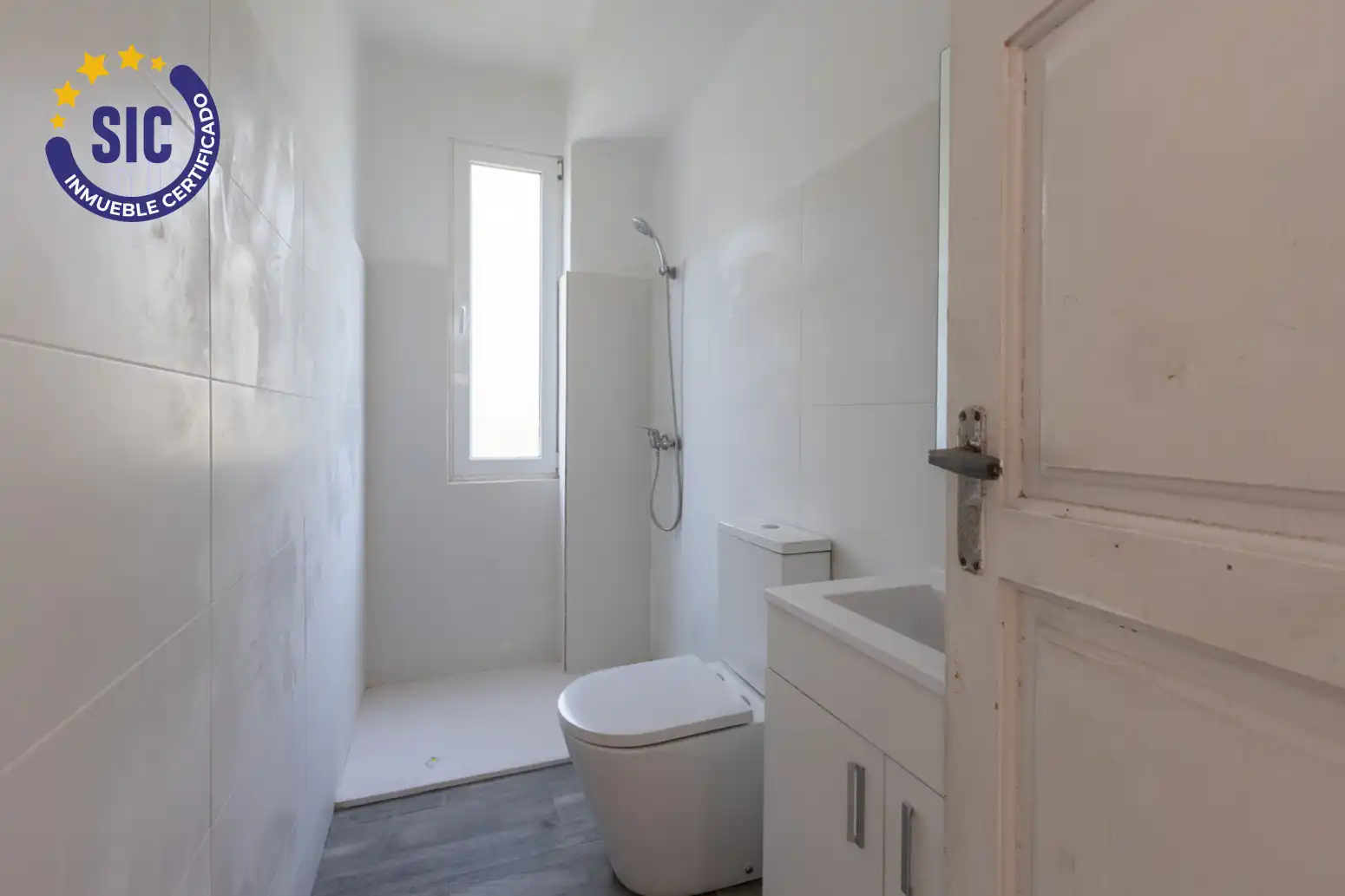 Badezimmer von Haus oder Chalet zum Verkauf in Serra mit Privatgarten und Terrasse