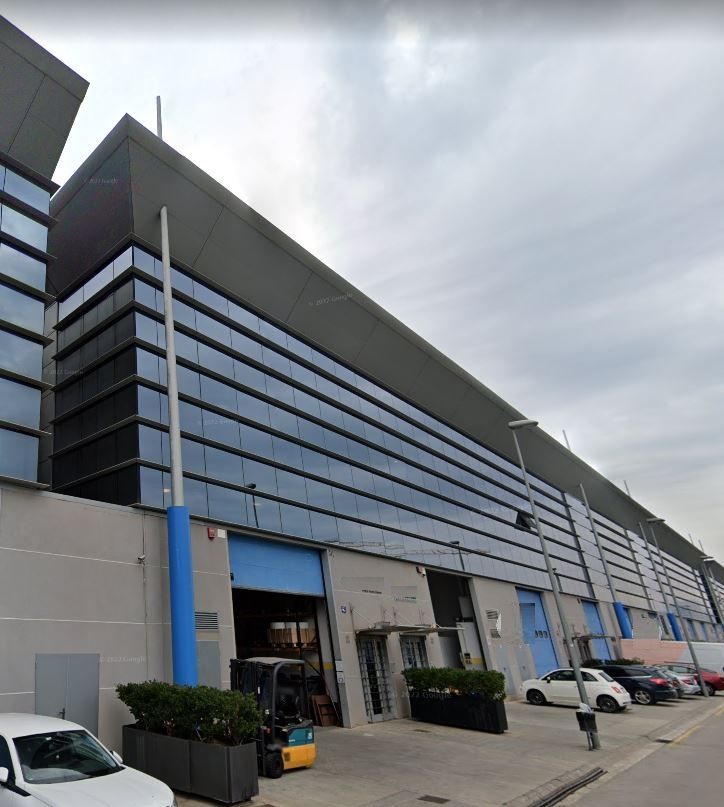 Nau industrial de lloguer a Carrer d'Eduard Maristany, 434, Port