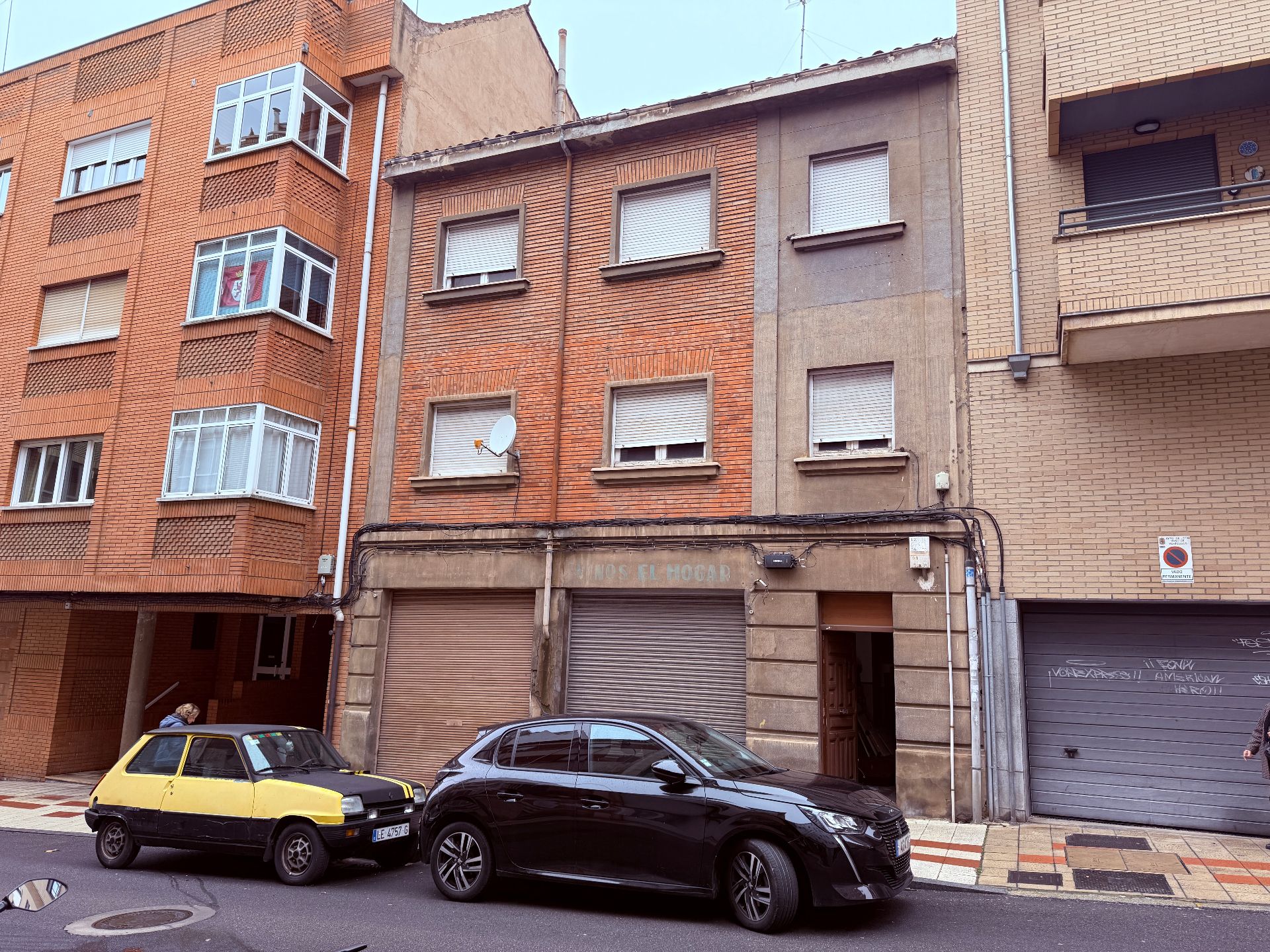 Vista exterior de Casa o xalet en venda en León Capital 