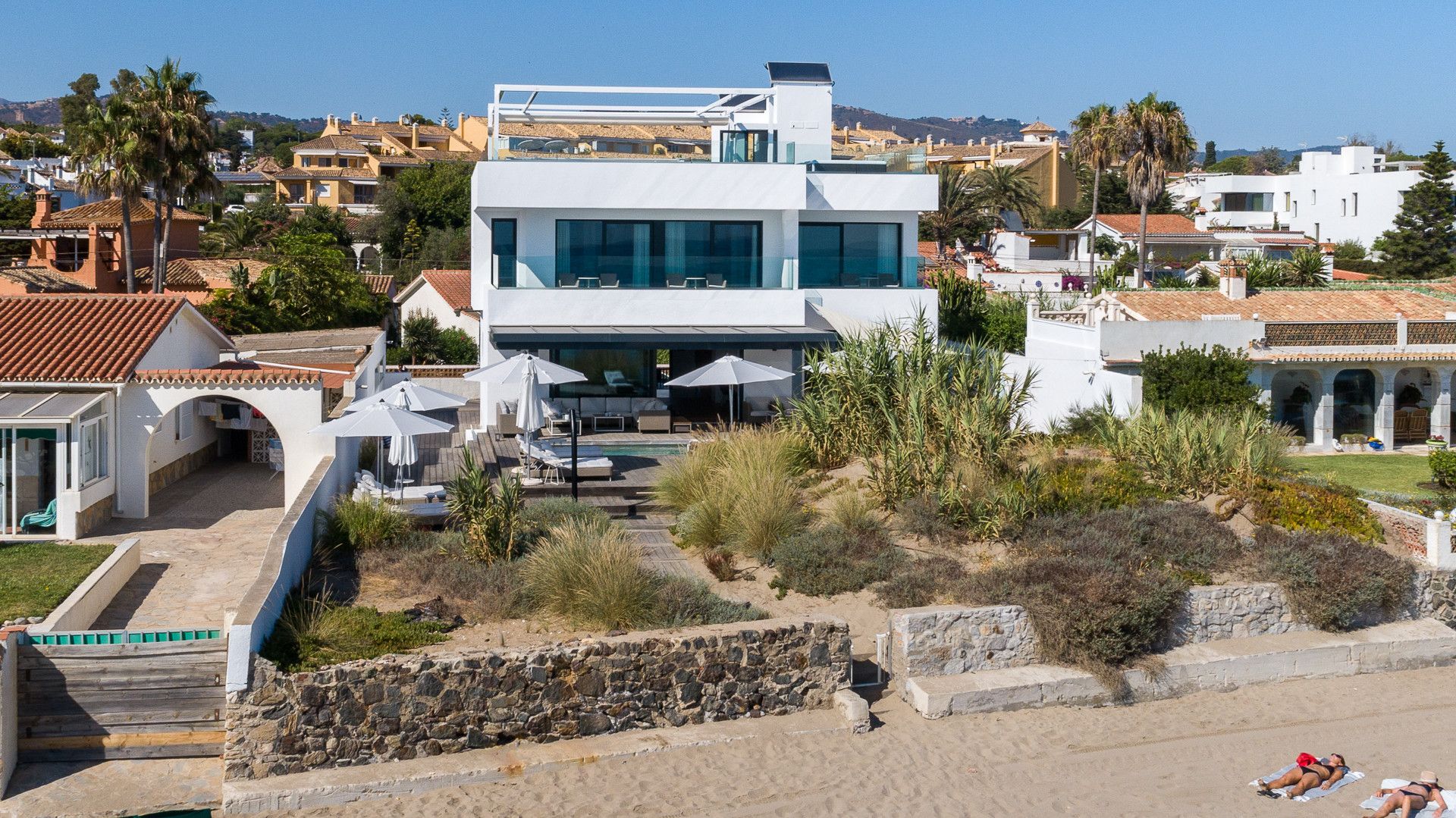Exterior view of House or chalet for sale in Marbella  with Air Conditioner, Heating and Private garden