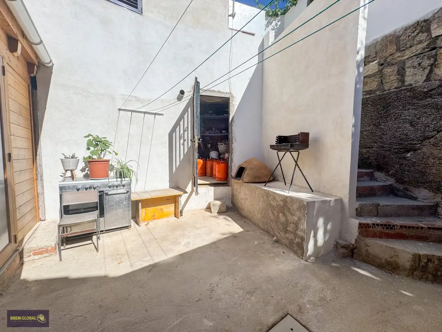 Terrassa de Casa o xalet en venda en La Cabrera amb Terrassa, Traster i Moblat