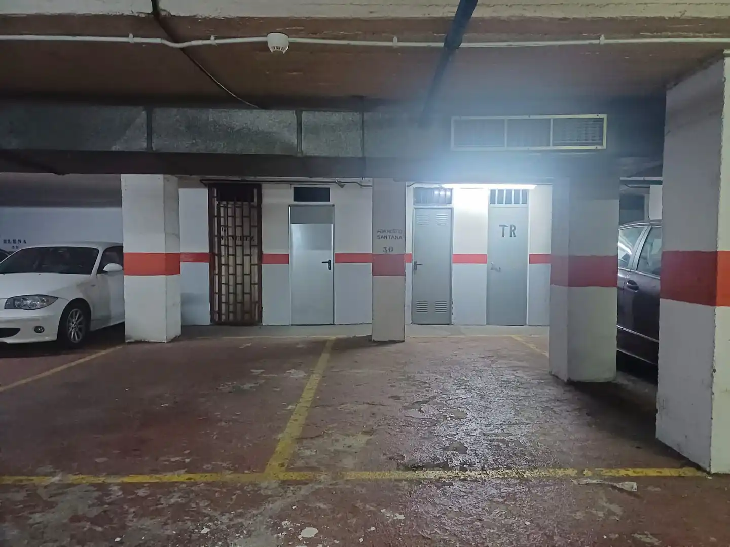 Parkplatz von Garage zur Miete in Centro
