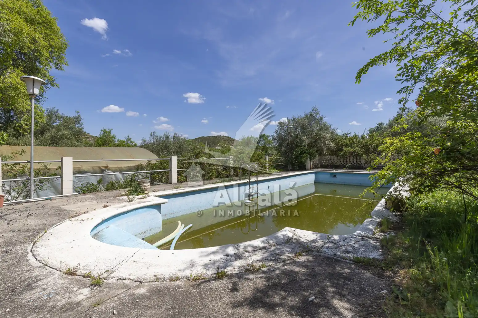 Piscina de Casa o chalet en venta en Valverde de Alcalá con Calefacción, Terraza y Trastero