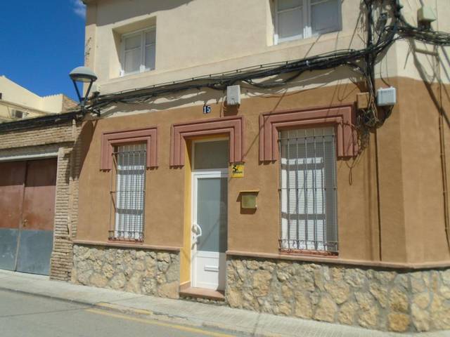 Piso en Venta en C/ Ramón Castella en Móra la Nova