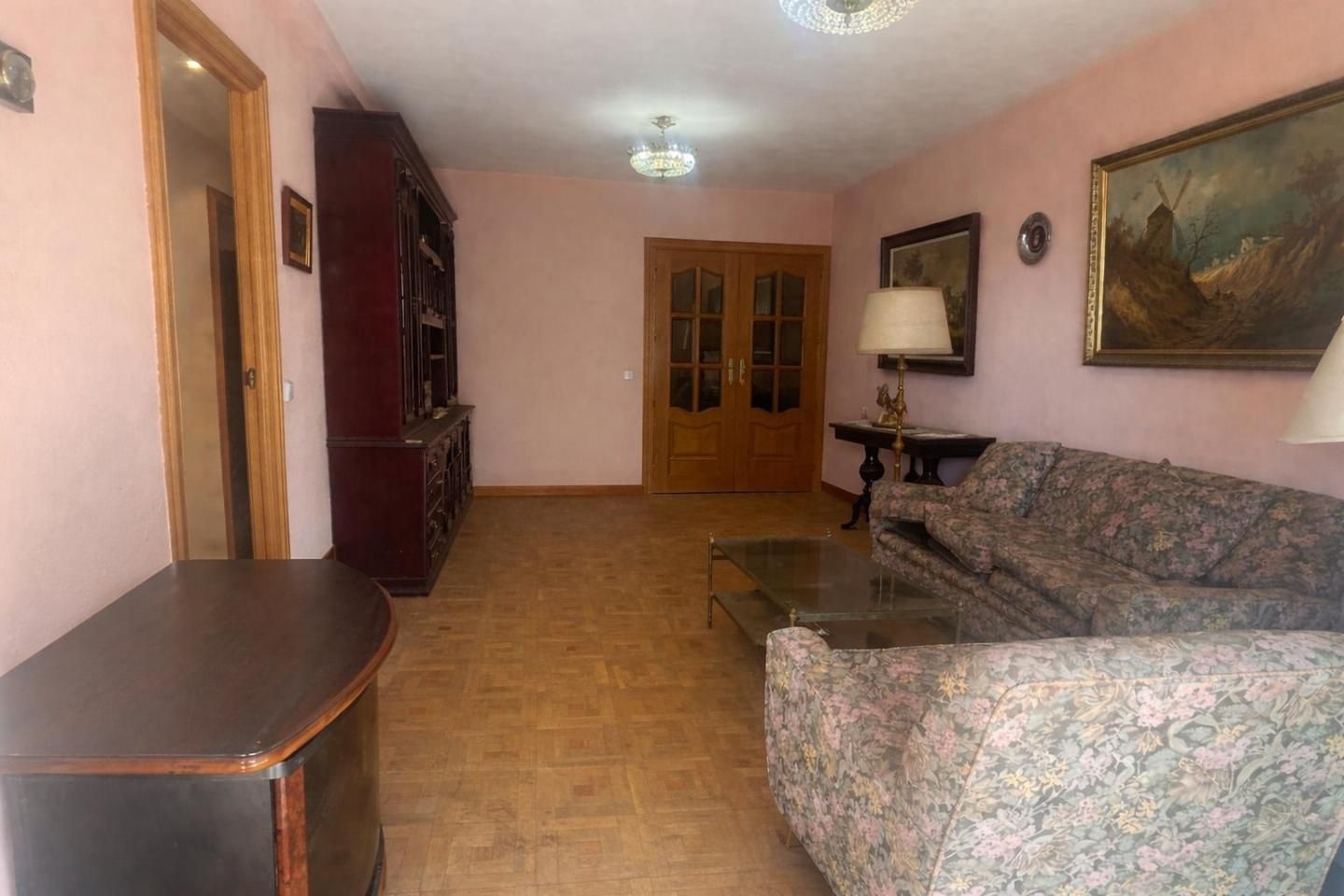 Living room of Flat for sale in  Madrid Capital  with Heating, Parquet flooring and Terrace