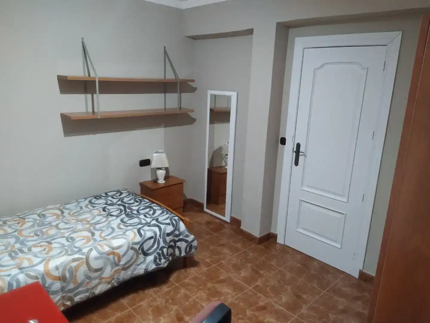 Dormitori de Pis en venda en  Granada Capital amb Aire condicionat