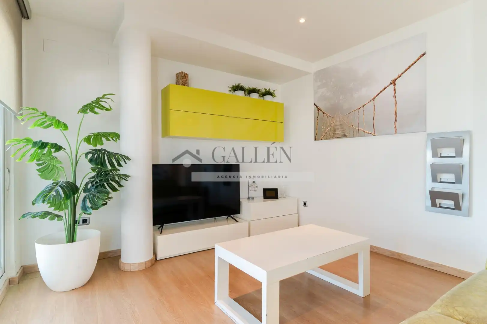 Sala d'estar de Àtic en venda en Almazora / Almassora amb Terrassa, Traster i Moblat
