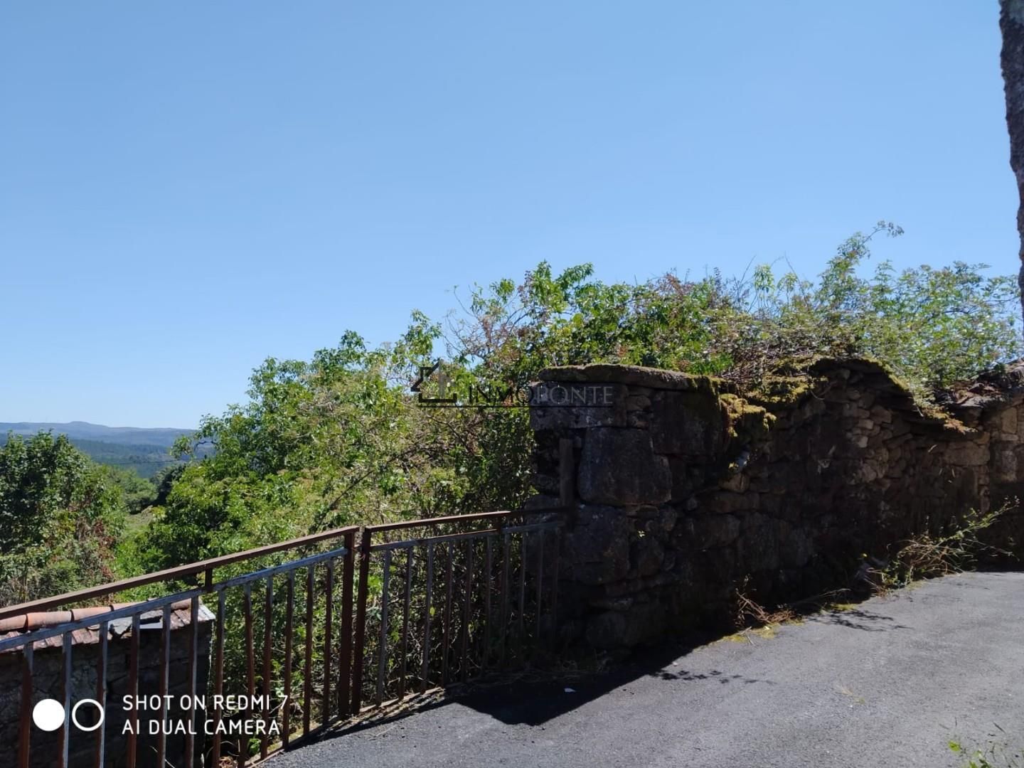 Vista exterior de Casa o xalet en venda en Cerdedo amb Jardí privat