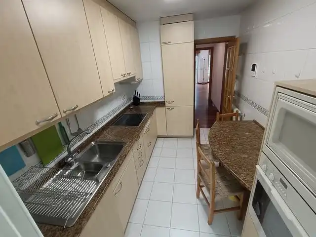 Kitchen of Flat for rent in Santiago de Compostela   with Heating, Furnished and Oven