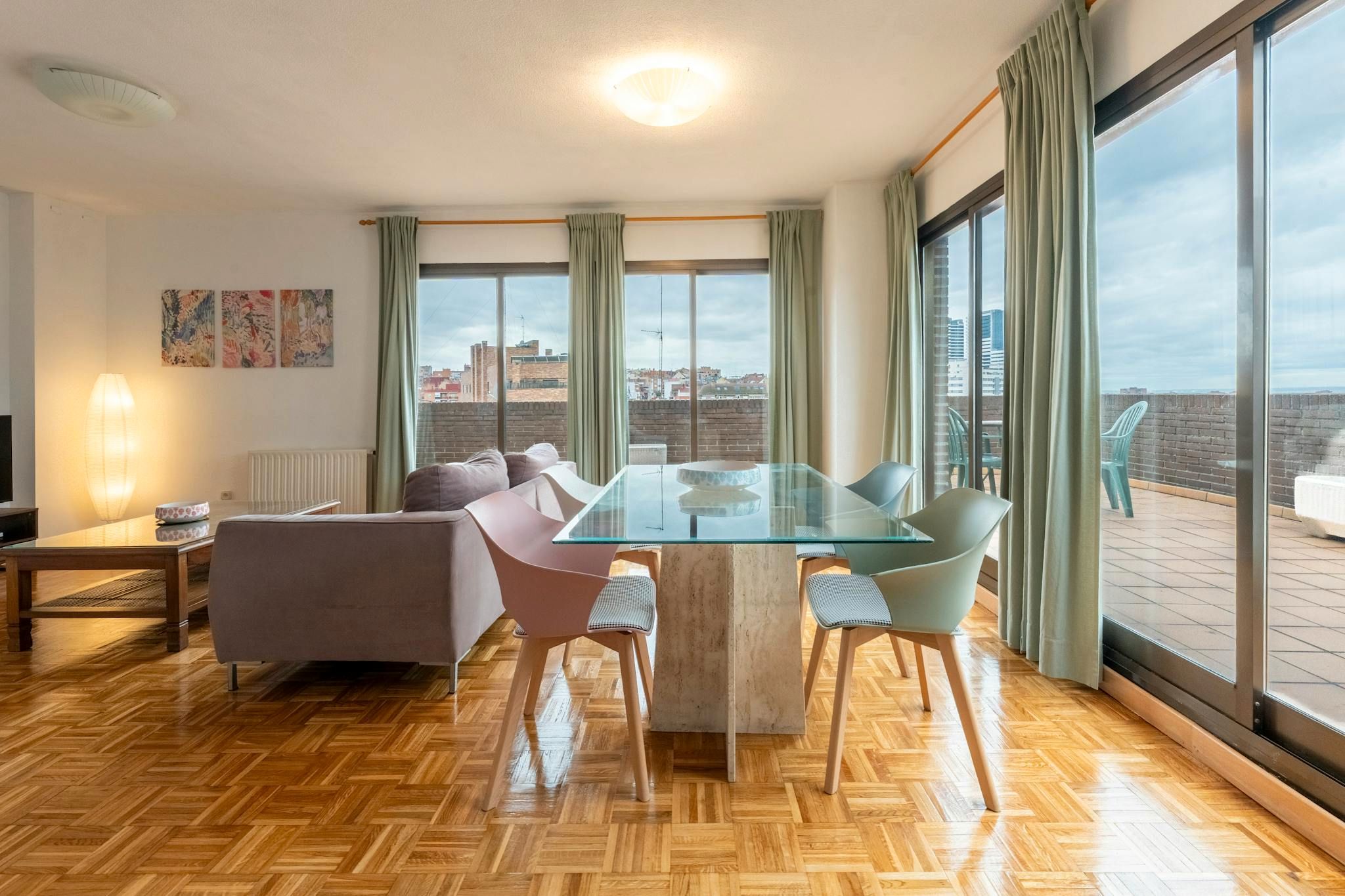 Dining room of Flat to rent in  Madrid Capital  with Air Conditioner, Heating and Furnished