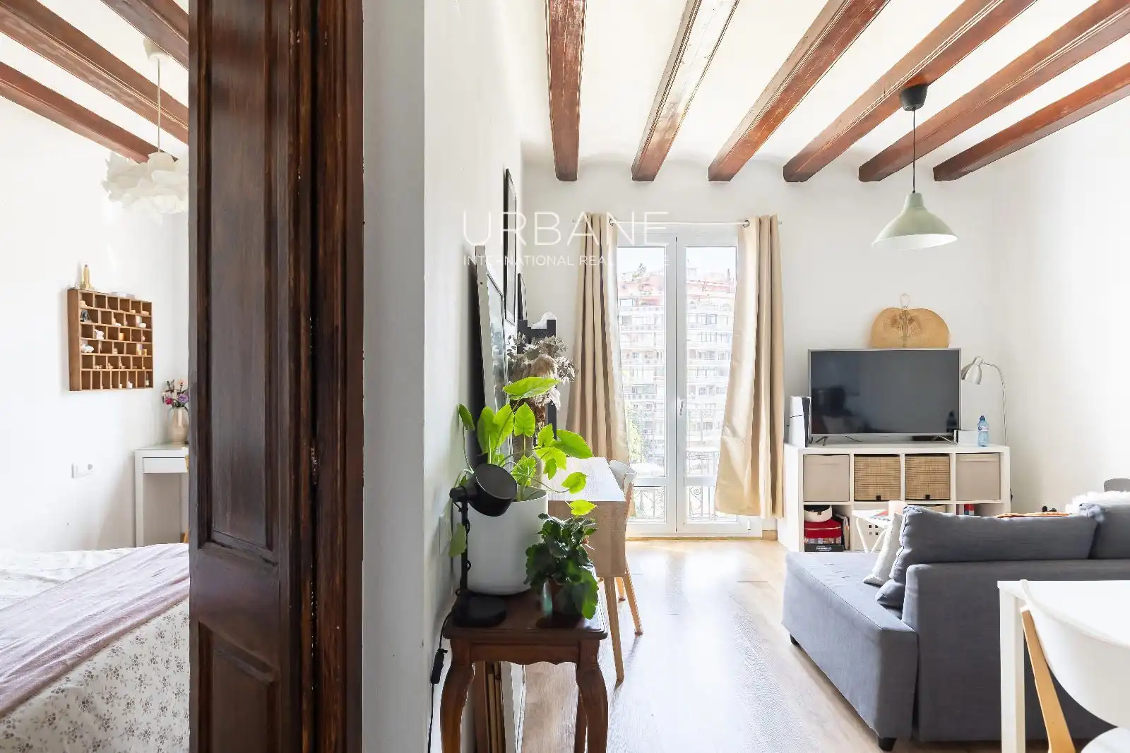 Wohnzimmer von Dachboden zum Verkauf in Barcelona mit Klimaanlage, Heizung und Terrasse
