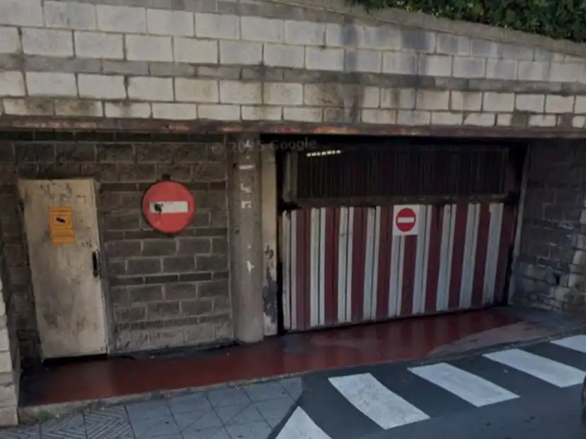 Parkplatz von Garage zum Verkauf in Barakaldo 