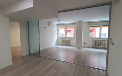 Flat for sale in  Madrid Capital  with Air Conditioner