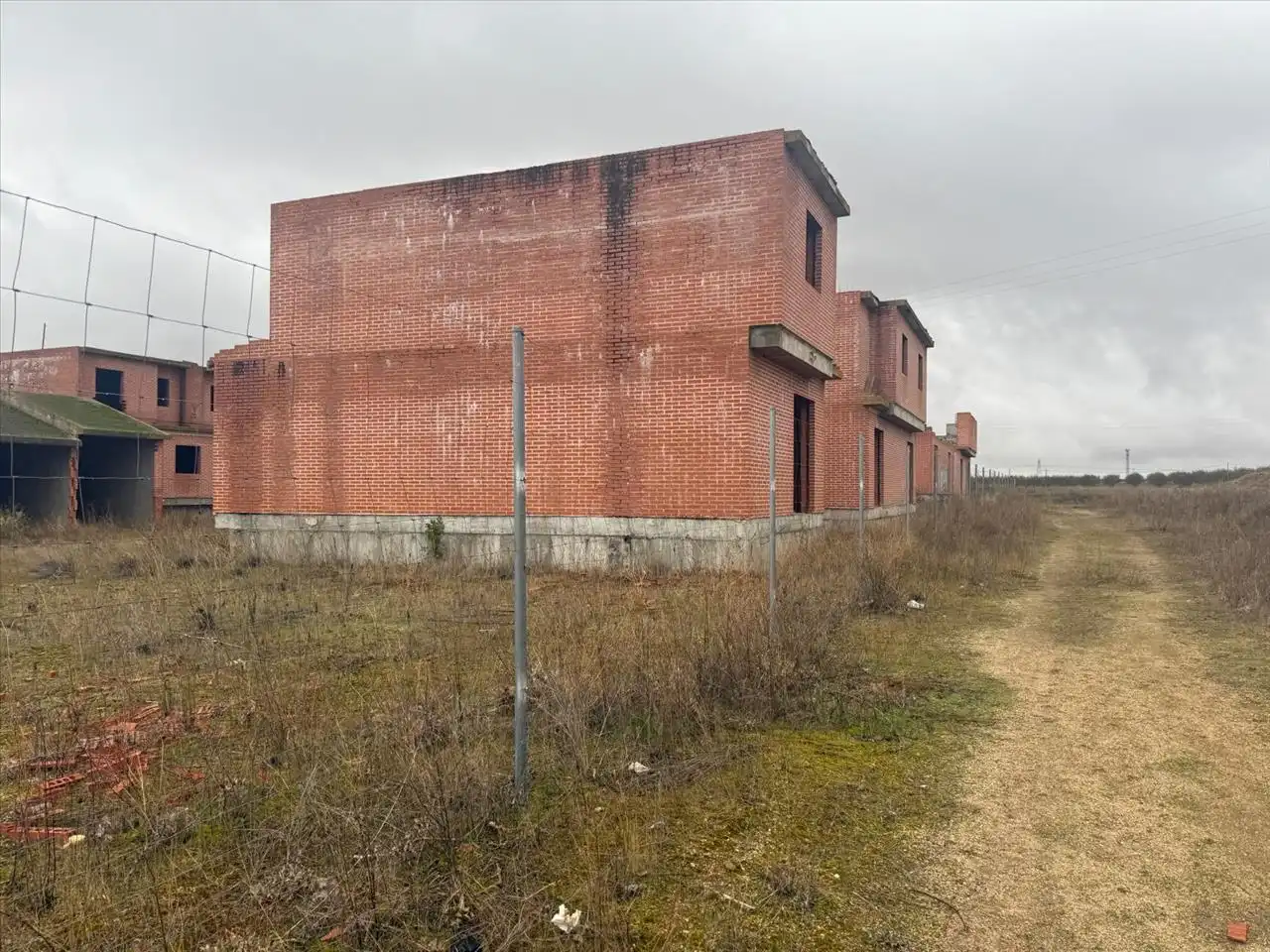 Exterior view of Houses for sale in Matapozuelos