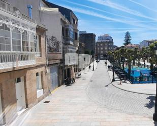 Vista exterior de Casa adosada en venda en Vigo 