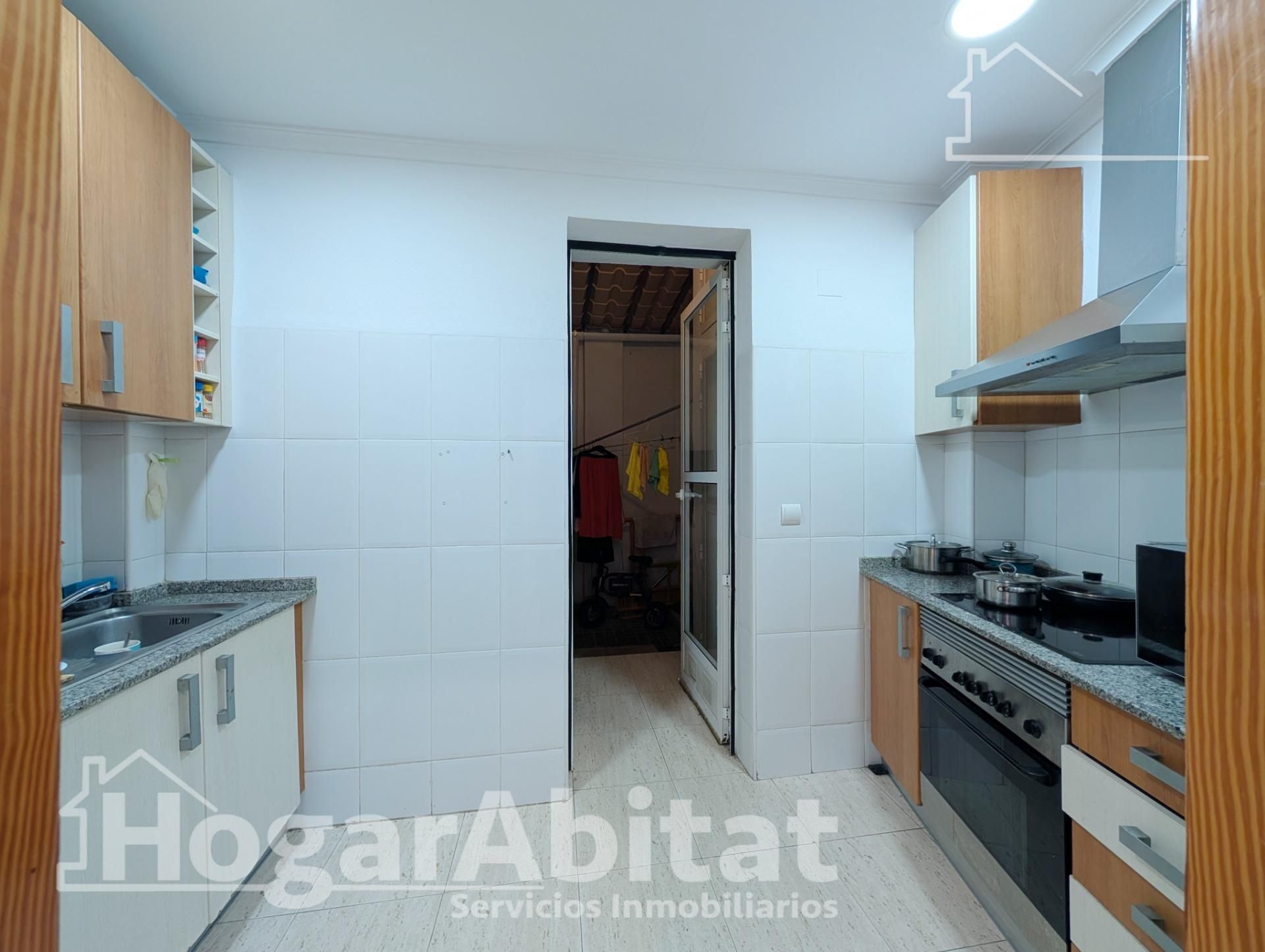 Kitchen of Flat for sale in Alicante / Alacant  with Air Conditioner and Furnished