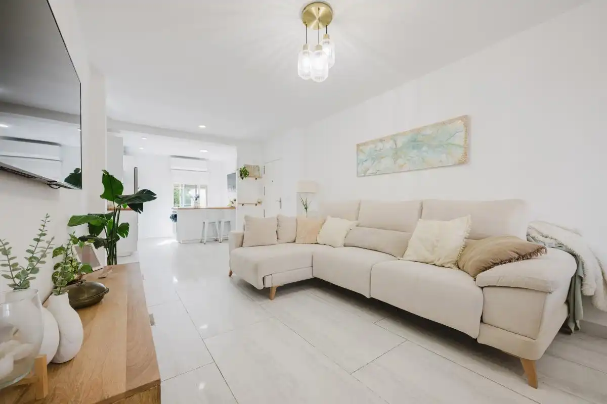 Sala de estar de Piso en venta en Sevilla con Aire acondicionado, Calefacción y Trastero