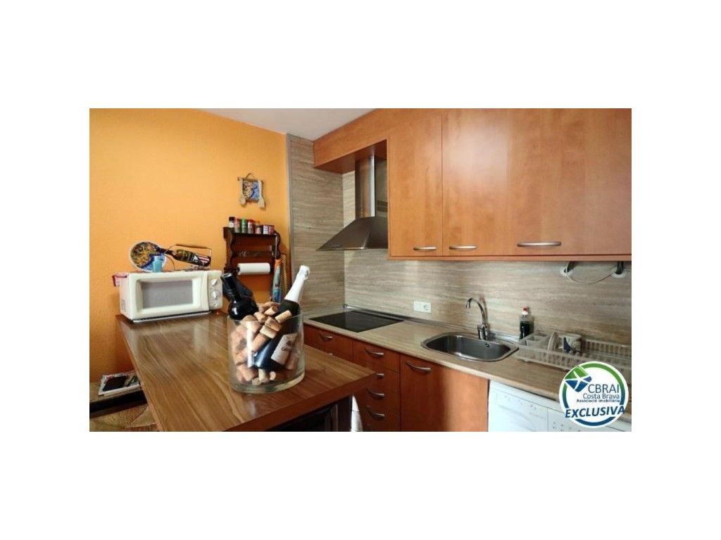 Kitchen of Flat for sale in Empuriabrava  with Community pool