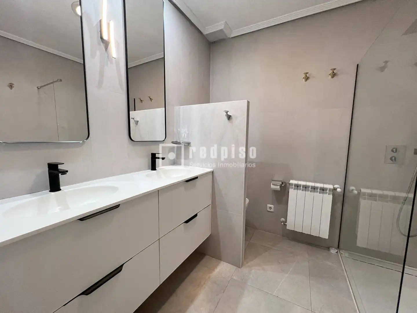 Badezimmer von Haus oder Chalet zur Miete in Madrid mit Heizung, Privatgarten und Terrasse