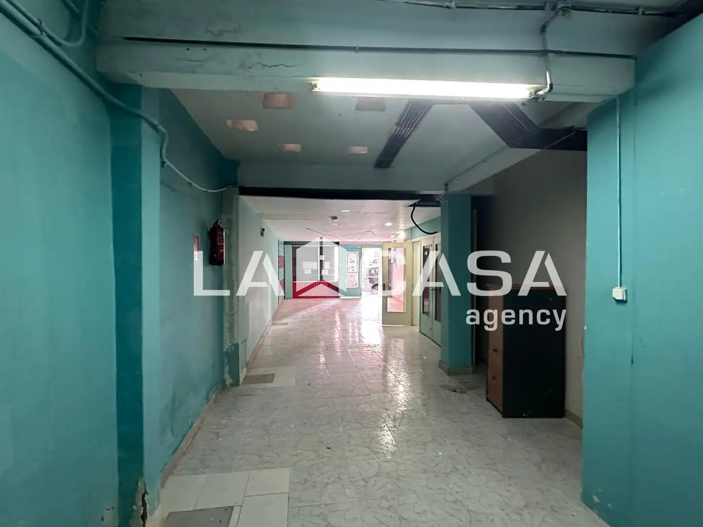 Local comercial en venda a Nou Barris, imagen 3