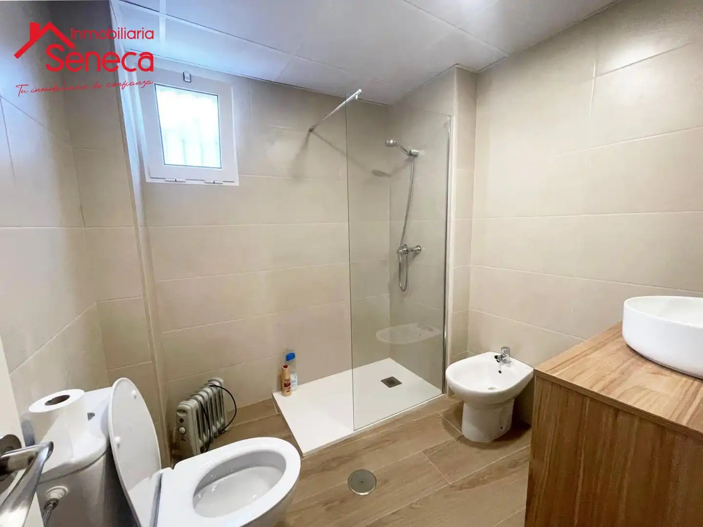 Bathroom of Flat for sale in Córdoba  with Heating and Terrace
