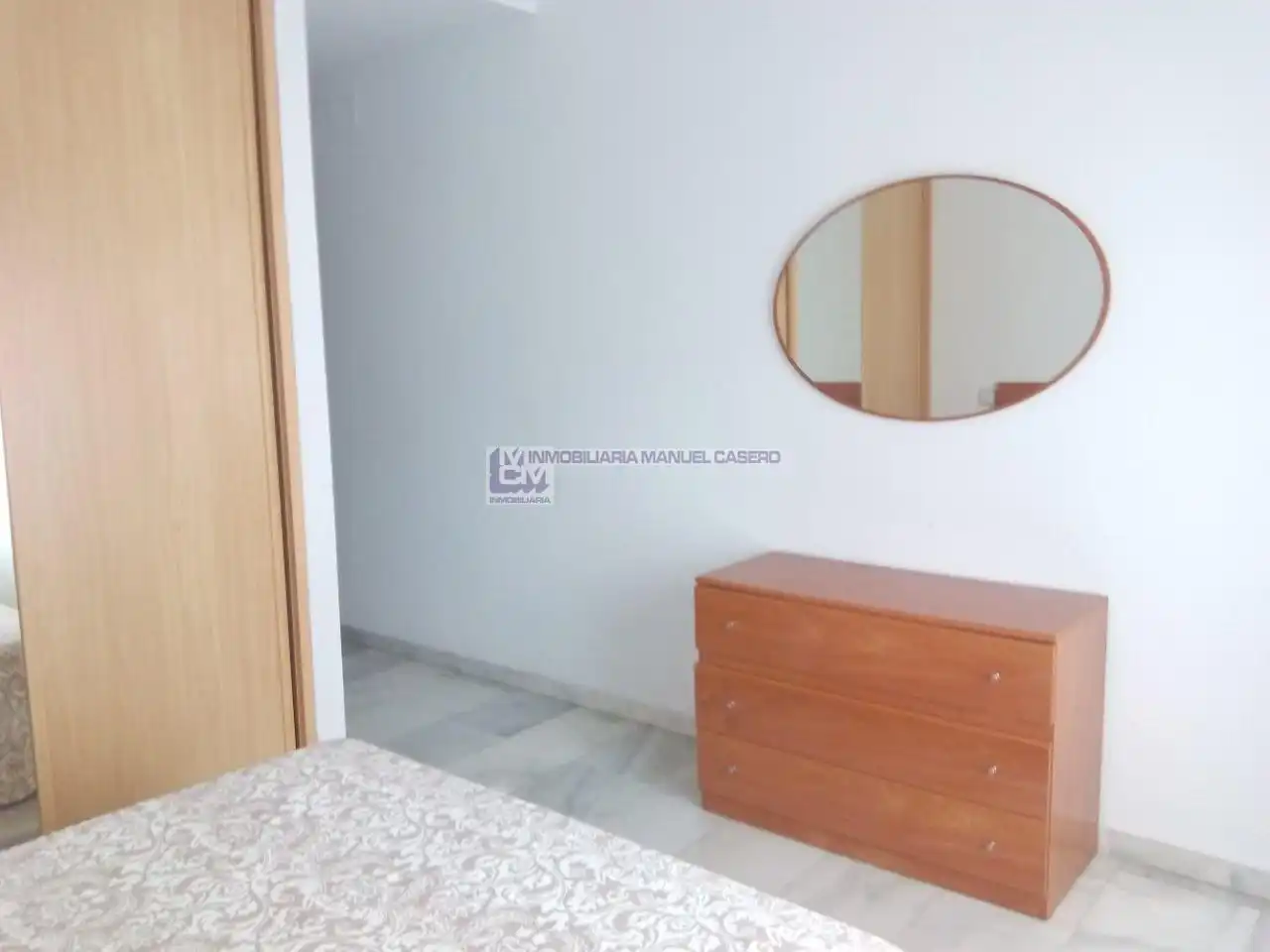 Schlafzimmer von Wohnung zur Miete in Cáceres mit Klimaanlage, Heizung und Möbliert