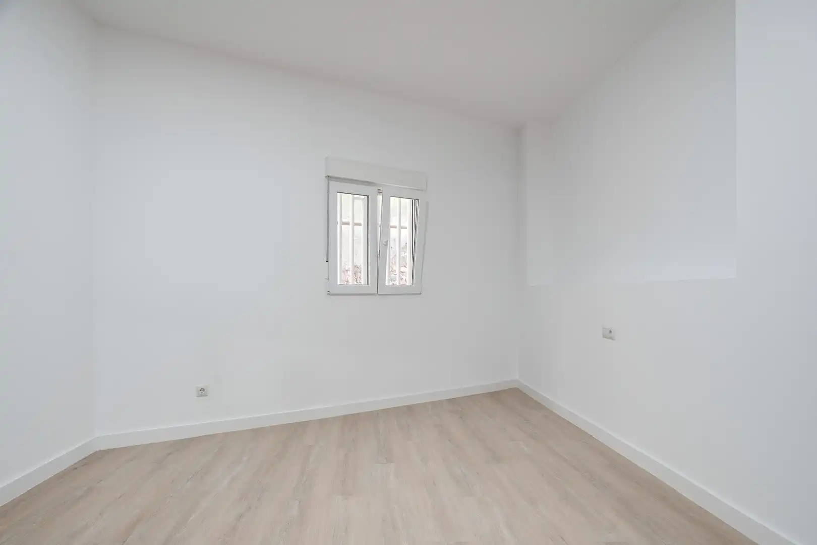 Bedroom of Commercial properties for sale in Granollers