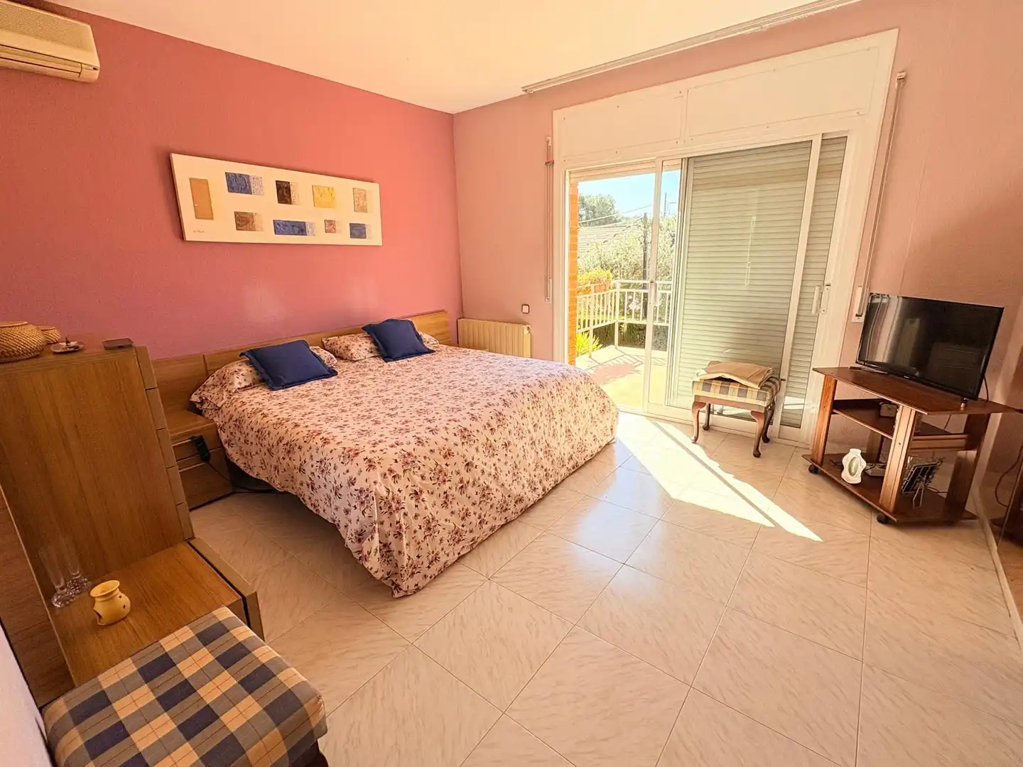Habitación de Casa o chalet en venta en Pallejà con Aire acondicionado, Calefacción y Jardín privado