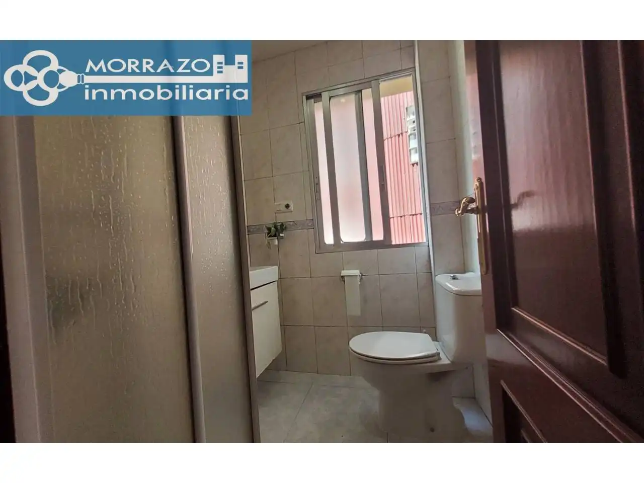 Baño de Piso en venta en Bueu con Calefacción y Balcón