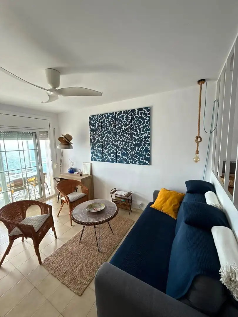 Sala de estar de Apartamento en venta en Roses con Terraza y Trastero