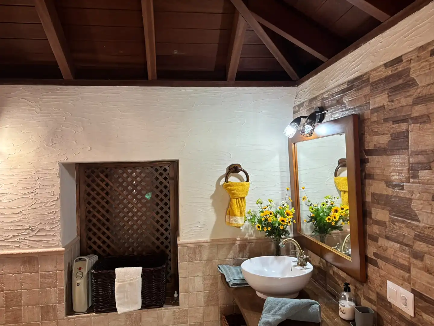 Bathroom of Houses for rent in La Vega - El Amparo - Cueva del Viento