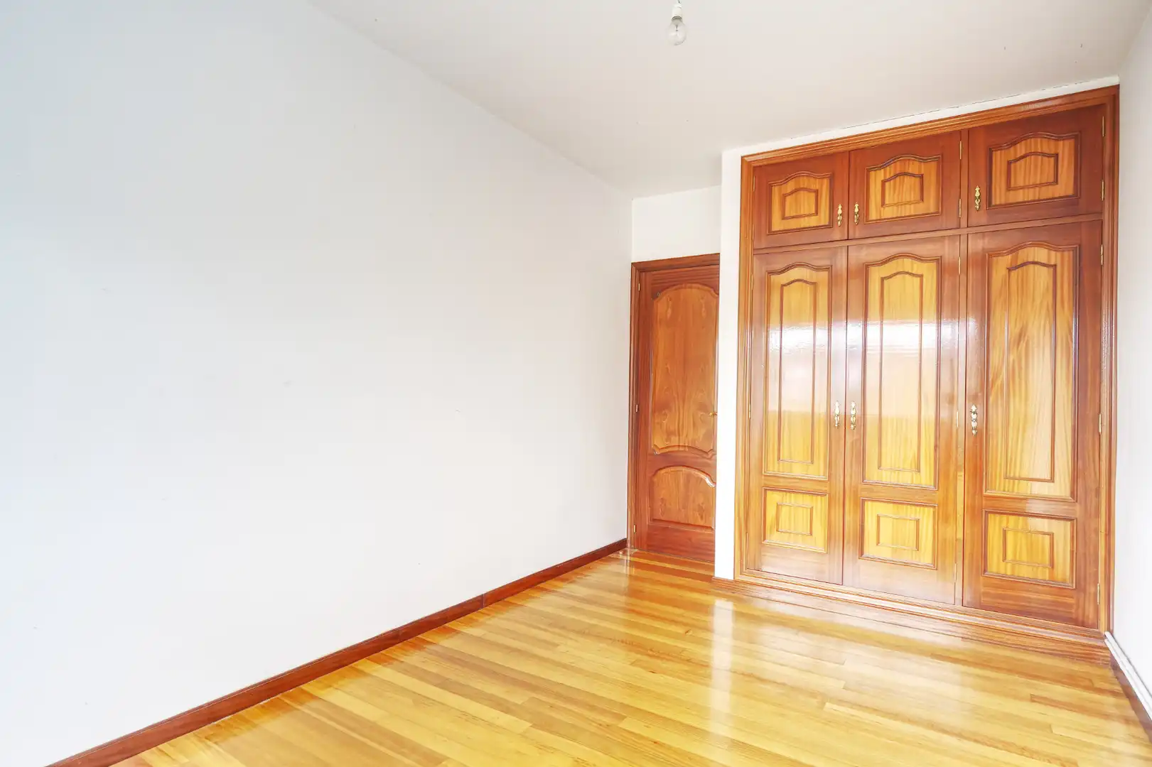 Habitación de Edificio en venta en Padrón