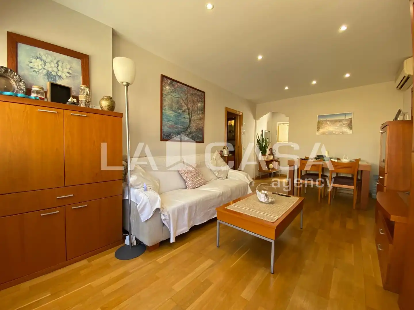Sala de estar de Ático en venta en Santa Coloma de Gramenet con Calefacción y Terraza