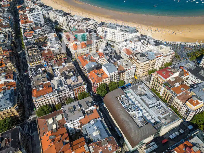 Piso con terraza en venta en Calle Arrasate, imagen 48