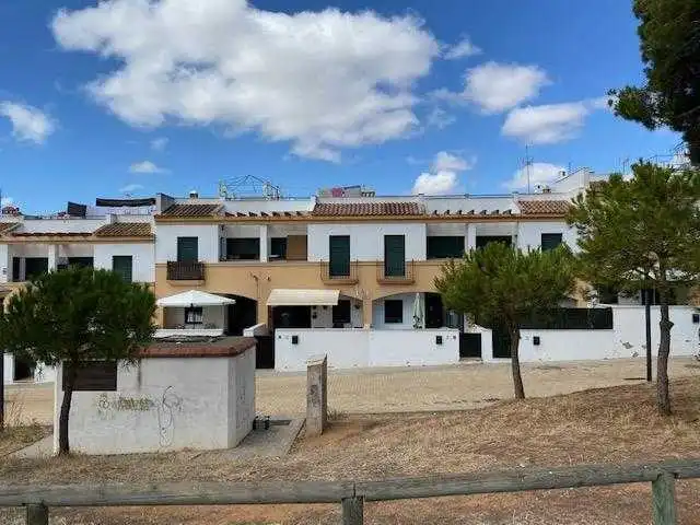 Vista exterior de Piso en venta en Isla Cristina